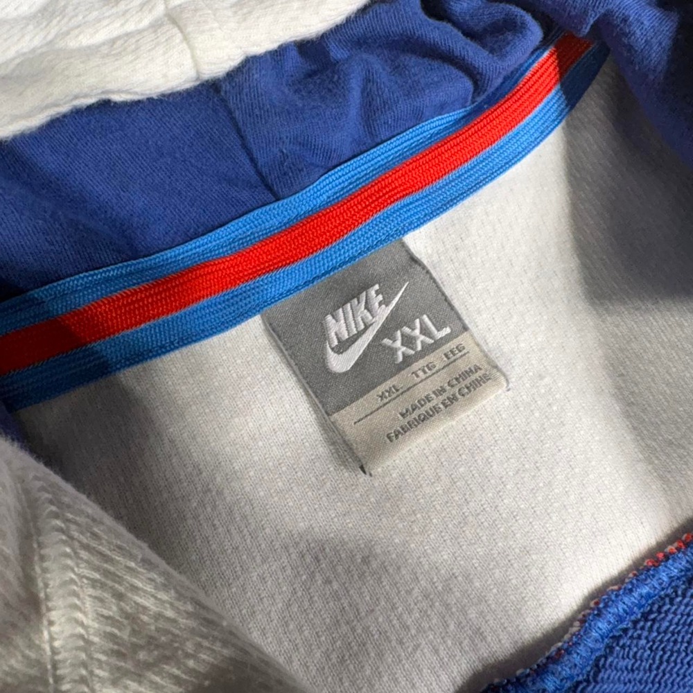 Vintage Y2K Nike Zip-Up Hoodie